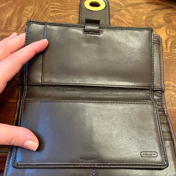 Coach Wallet, leather, Brown, w toggle bolt  **Lowest price ** - Picture 6 of 10
